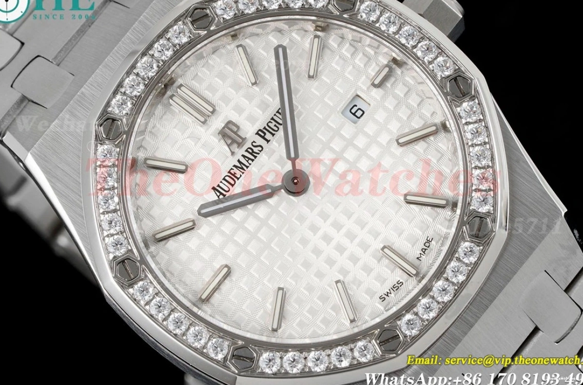 white Quartz Royal 8F Dial Ladies Swiss SS 33mm Oak SS 0218